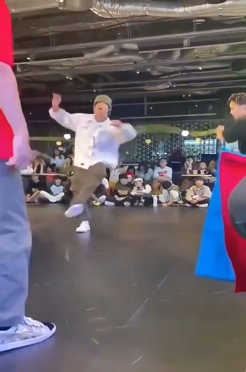 jump rope dancing. Very smooth moves