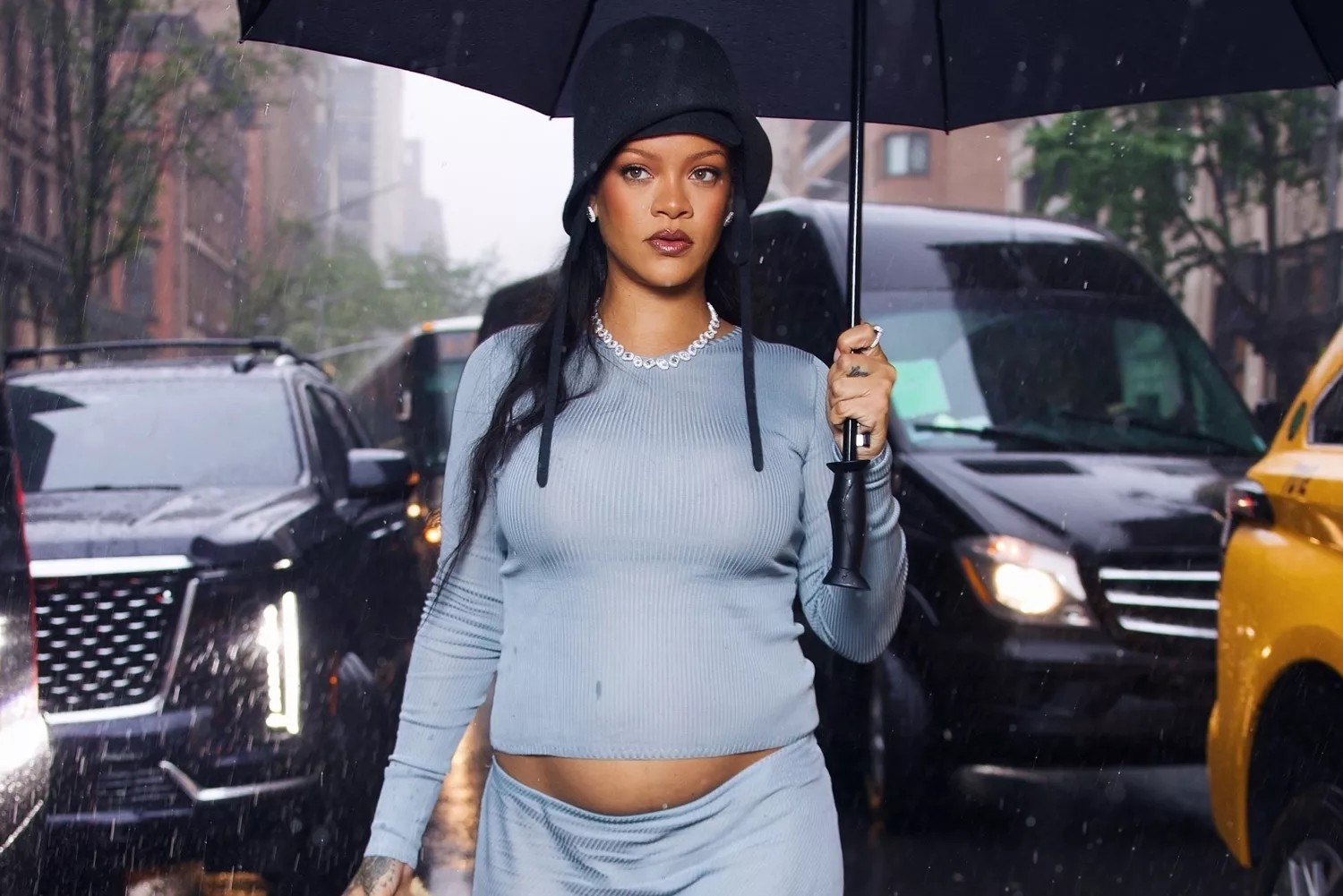 Rihanna Is Pregnant! Singer Reveals She's Expecting Baby No. 3 with A$AP Rocky at 2025 Met Gala thumbnail