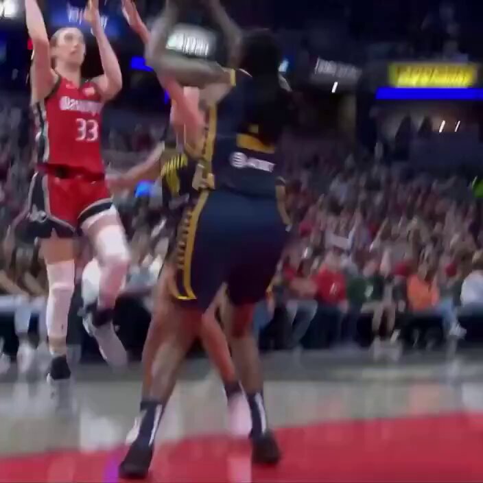 A womens basketball violation on the basketball court thumbnail