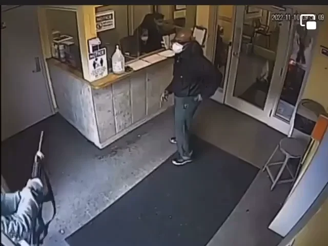 Unarmed guard stops man with AR-15-type gun from entering NY clinic thumbnail