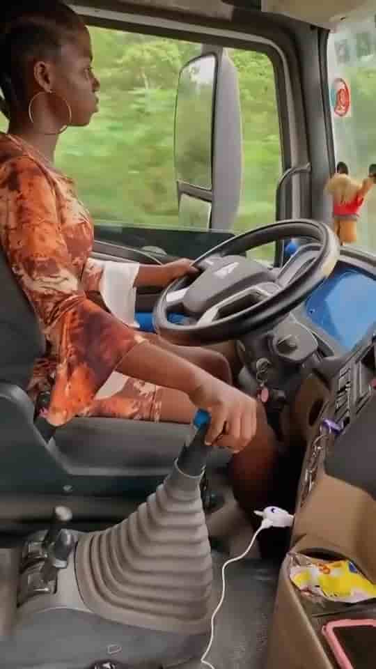 Young Woman truck driver, Its Not something you see everyday! thumbnail