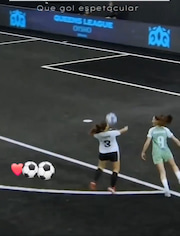 She touches the ball 4 times without it hitting the ground. thumbnail