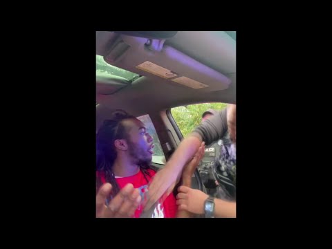 Shocking Footage: Jacksonville Sheriff’s Officers Smash Car Window and Assault Driver During Traffic Stop! thumbnail