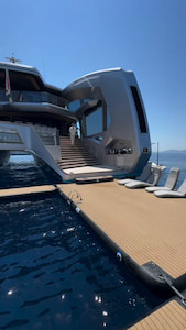 Stunning Yacht thumbnail