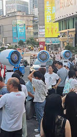 Chongqing has installed fans on the streets. Chongqing is a famous stove(High temperature city) in China thumbnail