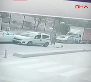 Motorist in Istanbul crashes into parked car to avoid hitting a child. Great reaction from him! thumbnail