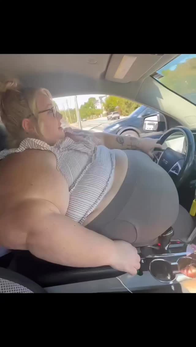 "She’s gonna protect the airbag if she crashes" "Her stomach about to put that car in reverse" thumbnail