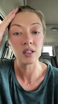 Woman CRASHIN OUT ABOUT BEING A SINGLE MOM! thumbnail